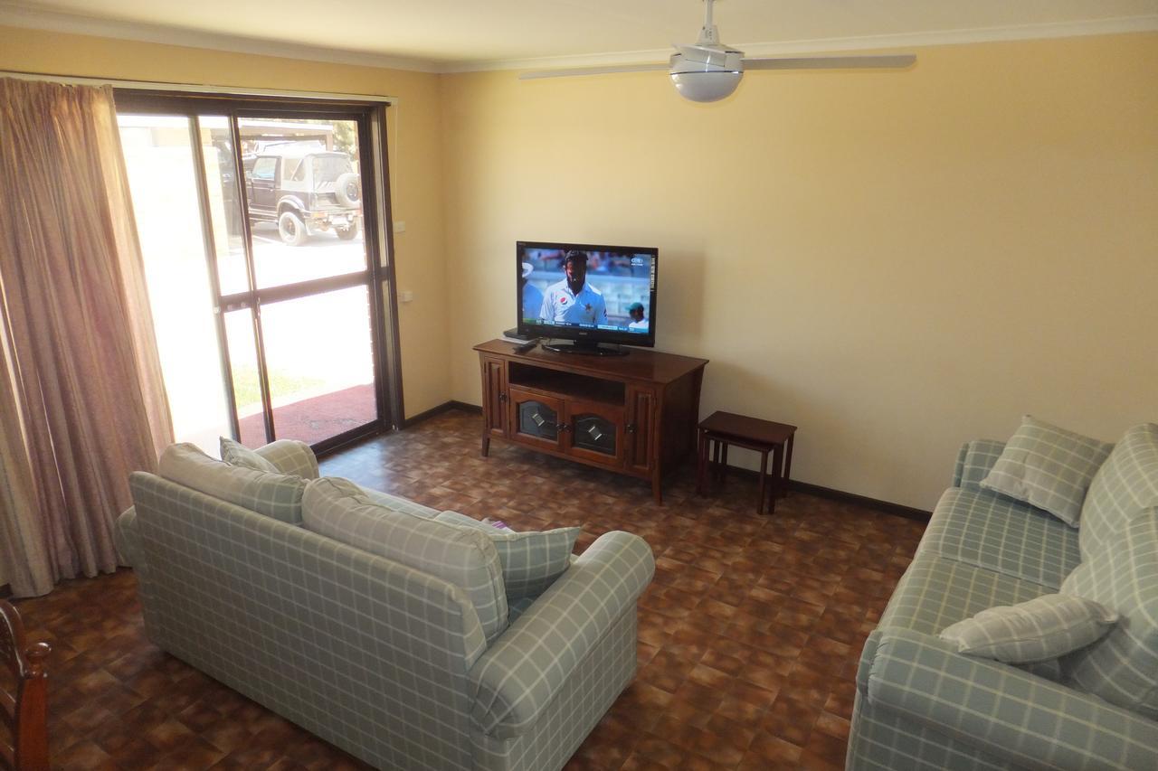 Ocean Beach Chalet 15 Jurien Bay Exterior photo